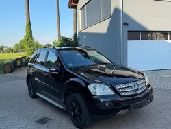 Schwarz Gebraucht 2007 Mercedes ML320 SUV | 7.999 €