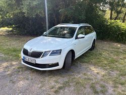 Weiß Gebraucht 2017 Skoda Octavia Drive Kombi | 11.100 € (Fairer Preis)