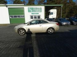 Gelb Gebraucht 2005 Renault Mégane Cabriolet Authentique Cabrio | 1.190 € (Guter Preis)
