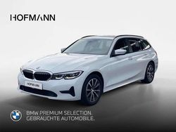 Alpinweiß uni Gebraucht 2022 BMW 318 Sport Line Kombi | 25.902 € (Guter Preis)