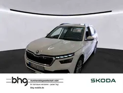 Weiß Gebraucht 2021 Skoda Kamiq Clever SUV | 20.930 € (Fairer Preis)