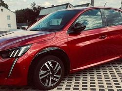 Rot Gebraucht 2019 Peugeot 208 Active Kleinwagen | 16.000 € (Teuer)