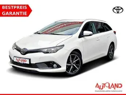 Weiß Gebraucht 2019 Toyota Auris Team Kombi | 16.990 € (Teuer)
