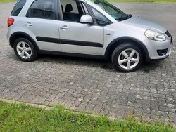 Silber Gebraucht 2009 Suzuki SX4 SUV | 7.000 €
