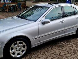 Silber Gebraucht 2004 Mercedes 200 Limousine | 6.450 € (Fairer Preis)