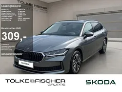 Grau (graphite grau) Gebraucht 2025 Skoda Superb Selection Kombi | 43.289 €