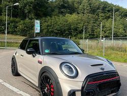 Grau Gebraucht 2021 Mini John Cooper Works Kleinwagen | 28.490 € (Fairer Preis)