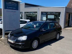 Schwarz Gebraucht 2008 VW Golf V Trendline Kombi | 5.970 €