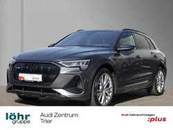 Daytonagrau perleffekt Gebraucht 2023 Audi e-tron S-Line SUV | 45.980 € (Etwas zu teuer)