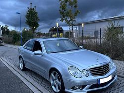 Silber Gebraucht 2007 Mercedes E500 Avantgarde Limousine | 20.999 €