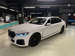 Weiß Gebraucht 2019 BMW 750L Sport Line Limousine | 66.500 €