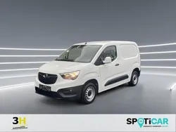 Weiß Gebraucht 2021 Opel Combo Edition Van / Kleinbus | 10.490 € (Guter Preis)