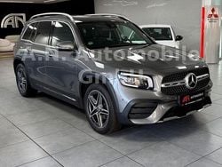 Grau Gebraucht 2022 Mercedes GLB200 AMG line SUV | 30.490 € (Fairer Preis)