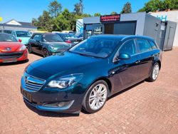 Grün Gebraucht 2014 Opel Insignia Business Kombi | 7.890 € (Fairer Preis)