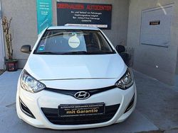 Weiß Gebraucht 2014 Hyundai i20 Classic Limousine | 4.899 € (Fairer Preis)