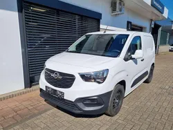 Jade weiss/arktis weiss Gebraucht 2019 Opel Combo Edition Van / Kleinbus | 11.950 € (Fairer Preis)