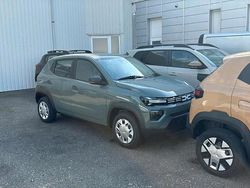 Grün Neu 2025 Dacia Spring Essentiel Kleinwagen | 12.899 € (Superpreis)