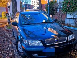 Schwarz Gebraucht 2000 Volvo V40 Kombi | 999 € (Fairer Preis)