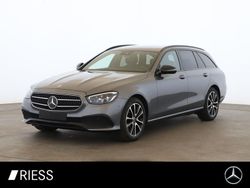 Grau Gebraucht 2023 Mercedes E300 Night Kombi | 43.400 €