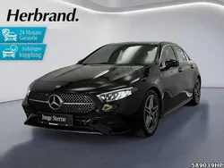 Unilack nachtschwarz Gebraucht 2024 Mercedes A200 AMG Limousine | 31.490 € (Guter Preis)