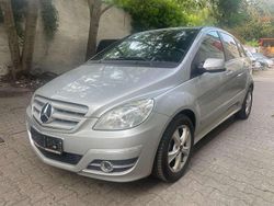 Silber Gebraucht 2009 Mercedes B200 Van / Kleinbus | 4.450 € (Fairer Preis)