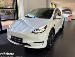 Weiß Gebraucht 2023 Tesla Model Y Performance SUV | 43.500 € (Fairer Preis)