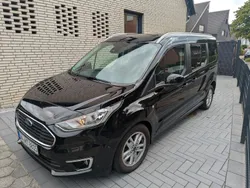 Schwarz Gebraucht 2019 Ford Tourneo Connect Titanium Van / Kleinbus | 22.000 € (Etwas zu teuer)