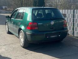 Grün Gebraucht 2002 VW Golf IV Comfortline Kleinwagen | 2.100 € (Fairer Preis)
