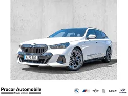 Weiß Gebraucht 2024 BMW 520 M Sport Kombi | 56.990 € (Guter Preis)