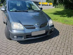 Grau Gebraucht 2003 Nissan Almera Tino Acenta Van / Kleinbus | 1.800 € (Etwas zu teuer)
