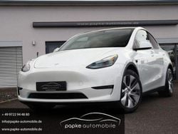 Weiß Gebraucht 2022 Tesla Model Y SUV | 31.895 € (Guter Preis)