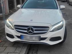 Weiß Gebraucht 2015 Mercedes C200 Kombi | 11.100 €