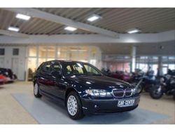 Blau Gebraucht 2003 BMW 318 Lifestyle Kombi | 1.850 € (Guter Preis)