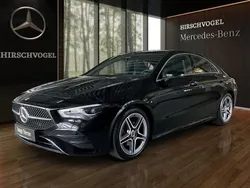 Metalliclack kosmosschwarz Gebraucht 2024 Mercedes CLA180 AMG line Limousine | 33.130 € (Fairer Preis)