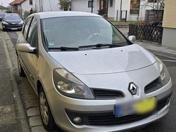 Silber Gebraucht 2007 Renault Clio III Kleinwagen | 2.200 € (Guter Preis)