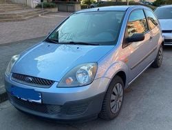 Blau Gebraucht 2007 Ford Fiesta Kleinwagen | 1.300 € (Guter Preis)