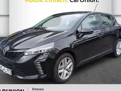 Black pearlschwarz metallic (schwarz) Gebraucht 2024 Renault Clio V Evolution Limousine | 21.290 € (Etwas zu teuer)