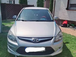 Gebraucht 2010 Hyundai i30 Comfort Limousine | 1.300 € (Etwas zu teuer)