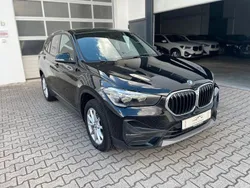 Saphirschwarz Gebraucht 2022 BMW X1 SUV | 26.950 € (Fairer Preis)