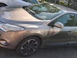 Beige Gebraucht 2011 Renault Mégane III Expression Limousine | 4.100 € (Fairer Preis)