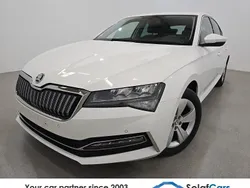 Weiß Gebraucht 2020 Skoda Superb Sport Limousine | 17.424 € (Superpreis)