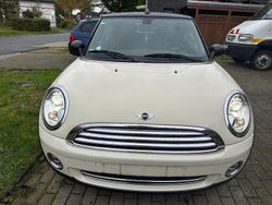 Beige Gebraucht 2010 Mini One Cabriolet Cabrio | 6.199 € (Fairer Preis)