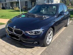 Blau Gebraucht 2017 BMW 320 Efficient Dynamics Limousine | 22.999 € (Etwas zu teuer)