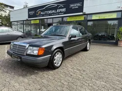 Schwarz Gebraucht 1991 Mercedes E230 Limousine | 7.900 €