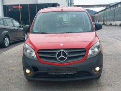 Rot Gebraucht 2016 Mercedes Citan 111 Van / Kleinbus | 3.800 € (Superpreis)