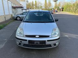 Grau Gebraucht 2005 Ford Fiesta Kleinwagen | 1.700 € (Fairer Preis)