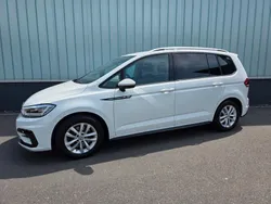 Weiß Gebraucht 2016 VW Touran Comfortline Van / Kleinbus | 16.625 € (Etwas zu teuer)