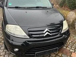 Schwarz Gebraucht 2006 Citroën C3 Kleinwagen | 450 €