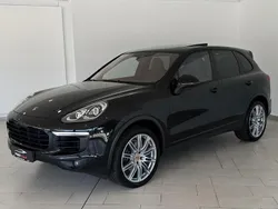 Schwarz Gebraucht 2015 Porsche Cayenne SUV | 34.900 € (Etwas zu teuer)