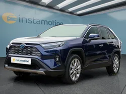 Blau Gebraucht 2022 Toyota RAV4 Hybrid SUV | 38.449 € (Etwas zu teuer)